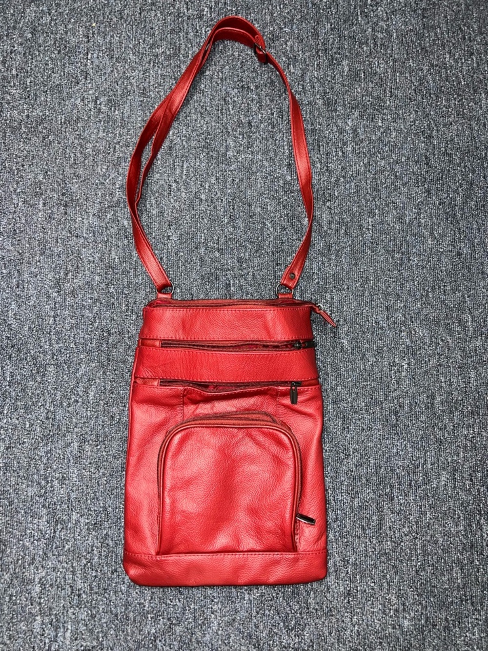 Source Unknown Red Leather Crossbody Bag
